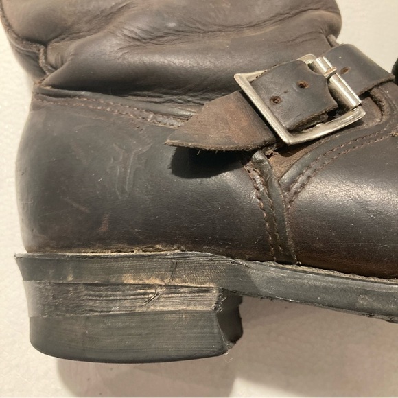 FRYE Sz 7.5 Engineer Style Vintage Chocolate  Brown Leather Buckles Moto Boots - Picture 3 of 12